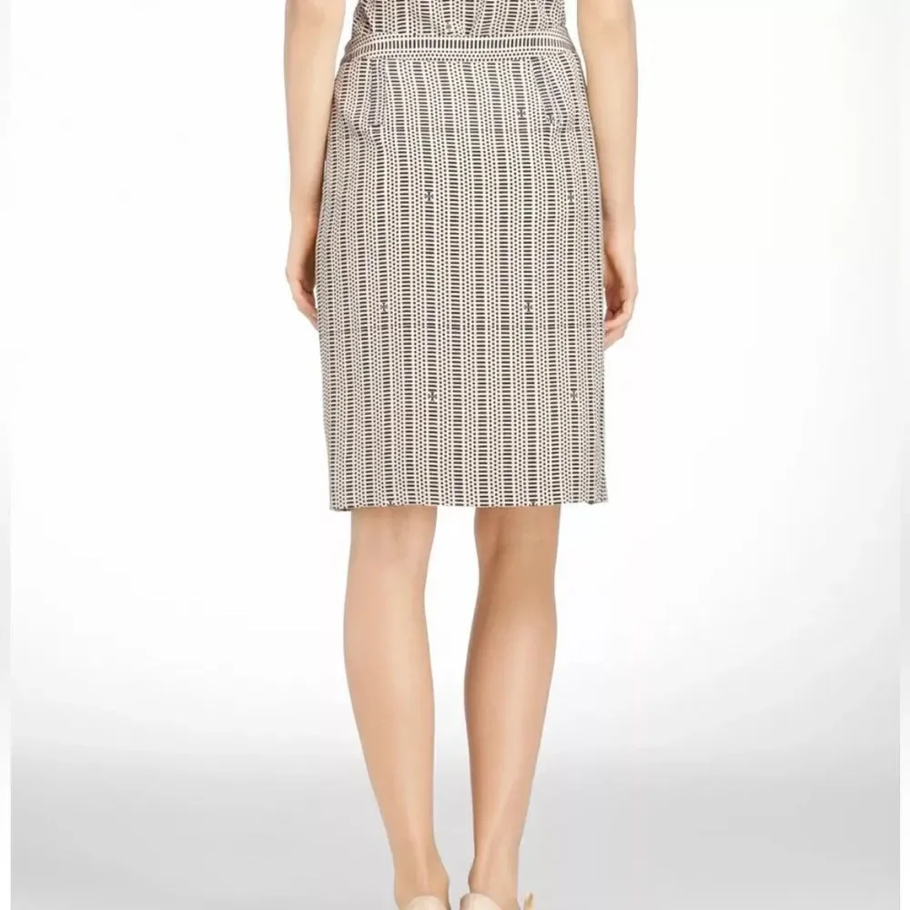 Tory Burch 100% Silk Set Wrap Skirt Sz 4 Top Sleeveless Sz 6 Beige/Navy Blue